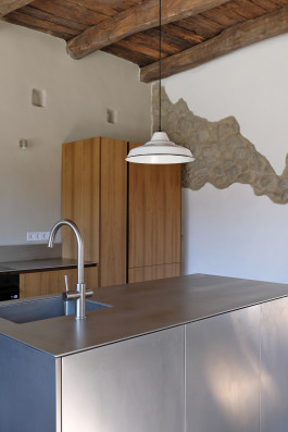 Ammonia fumed oak and stainless steel kitchen for Terra Szanda 